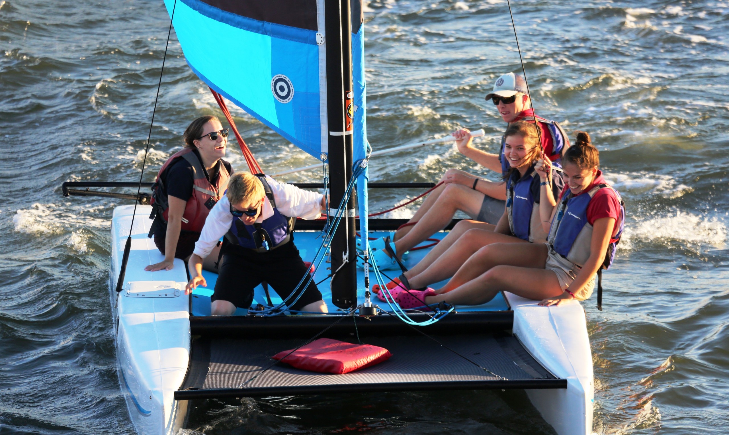 Looking for a family fun day? Always thought you might like to learn to sail but were not sure it would be for you? Tod’s Point Sailing School’s Family Sailing programs may be just right for you. This is a family-oriented class. Bring a spouse. Bring children ages 8+